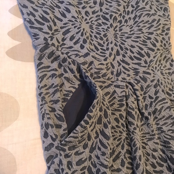 🌻 Anthropologie dress with pockets! - Picture 5 of 5